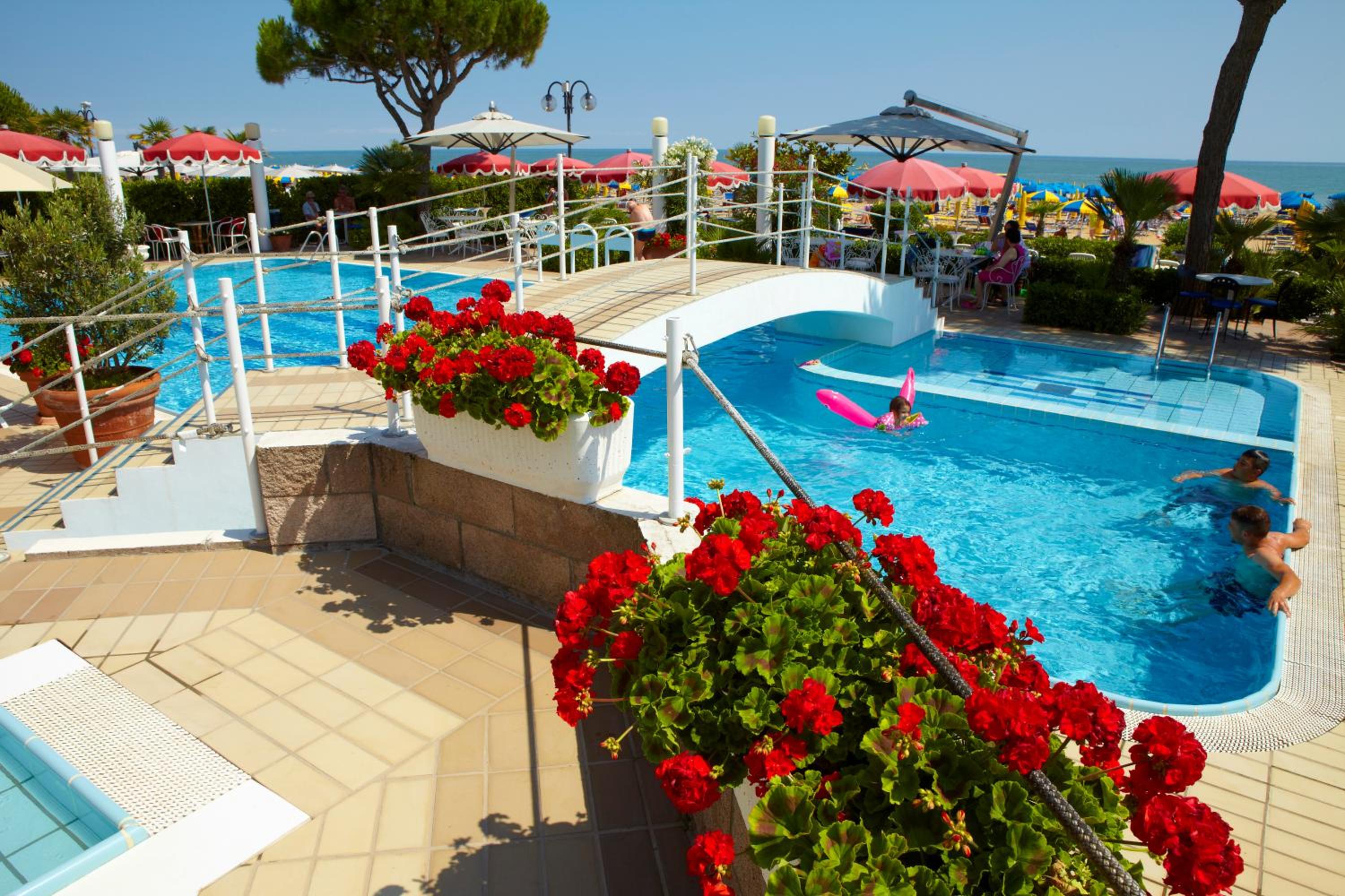RUHL BEACH HOTEL AND SUITES 43/54