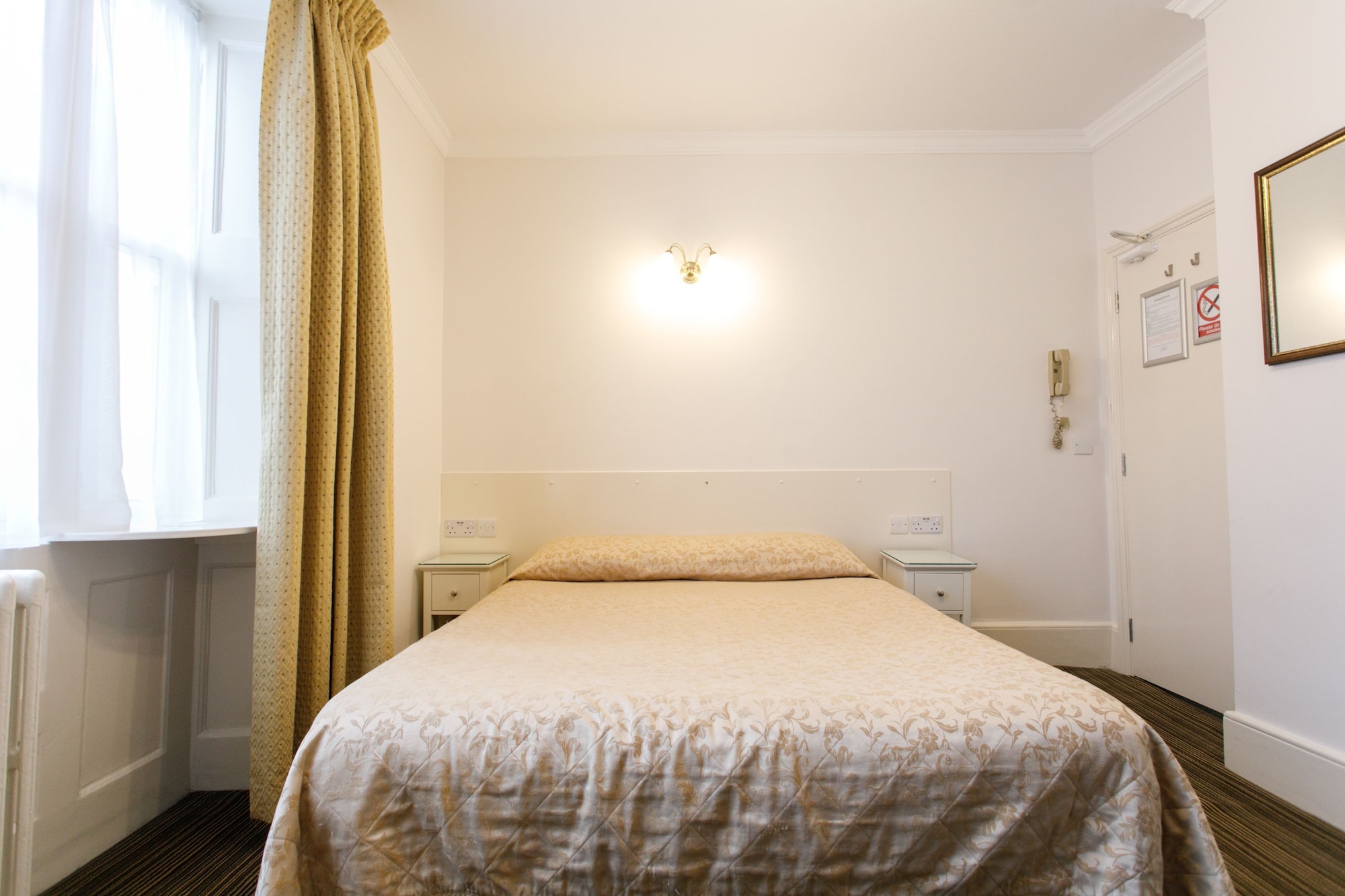 Room, Double Bed