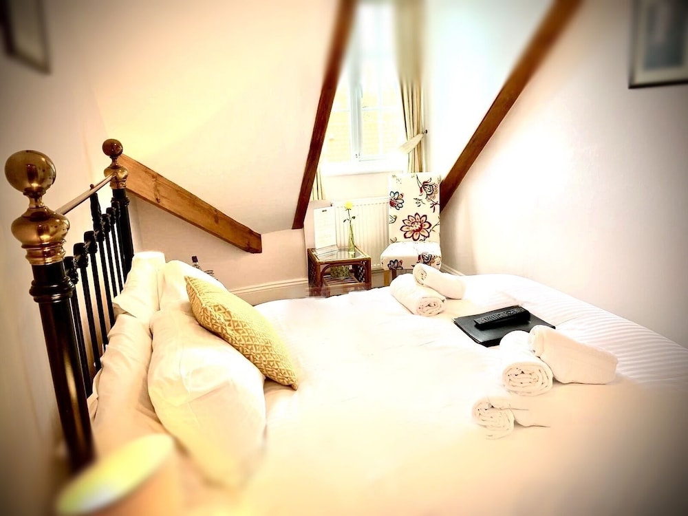 St Raphael Guest House 11/38