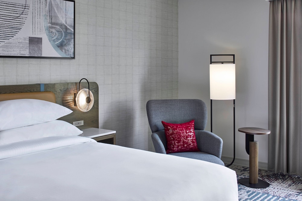 Delta Hotels by Marriott Toledo 10/50