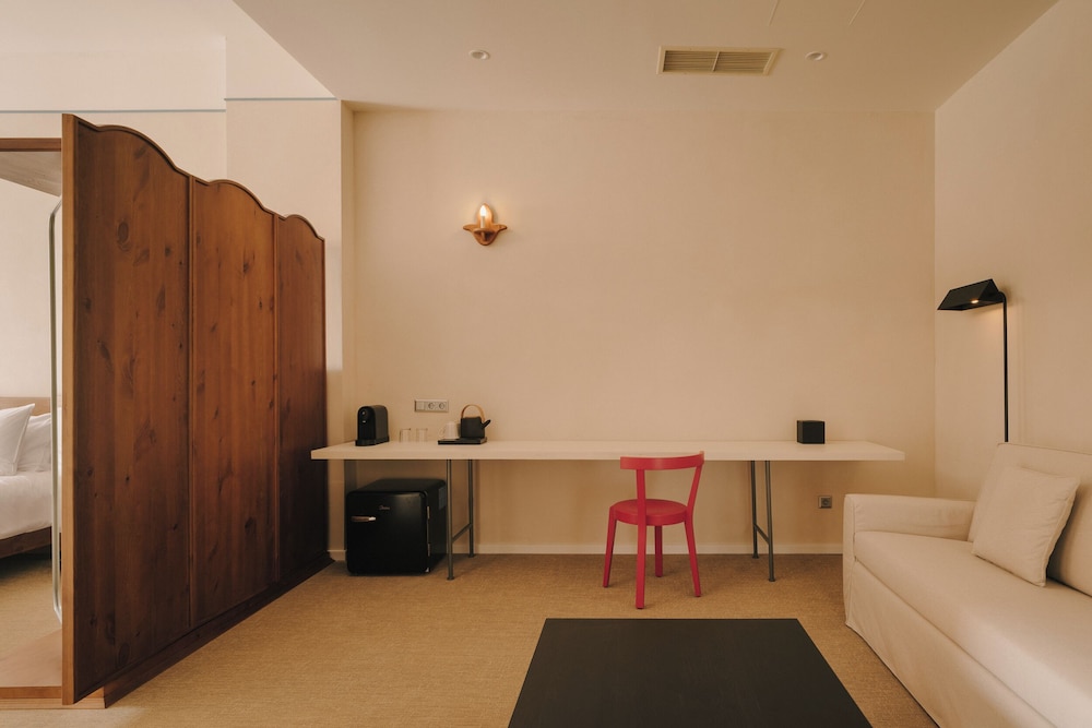 Pabellon Hotel 34/48