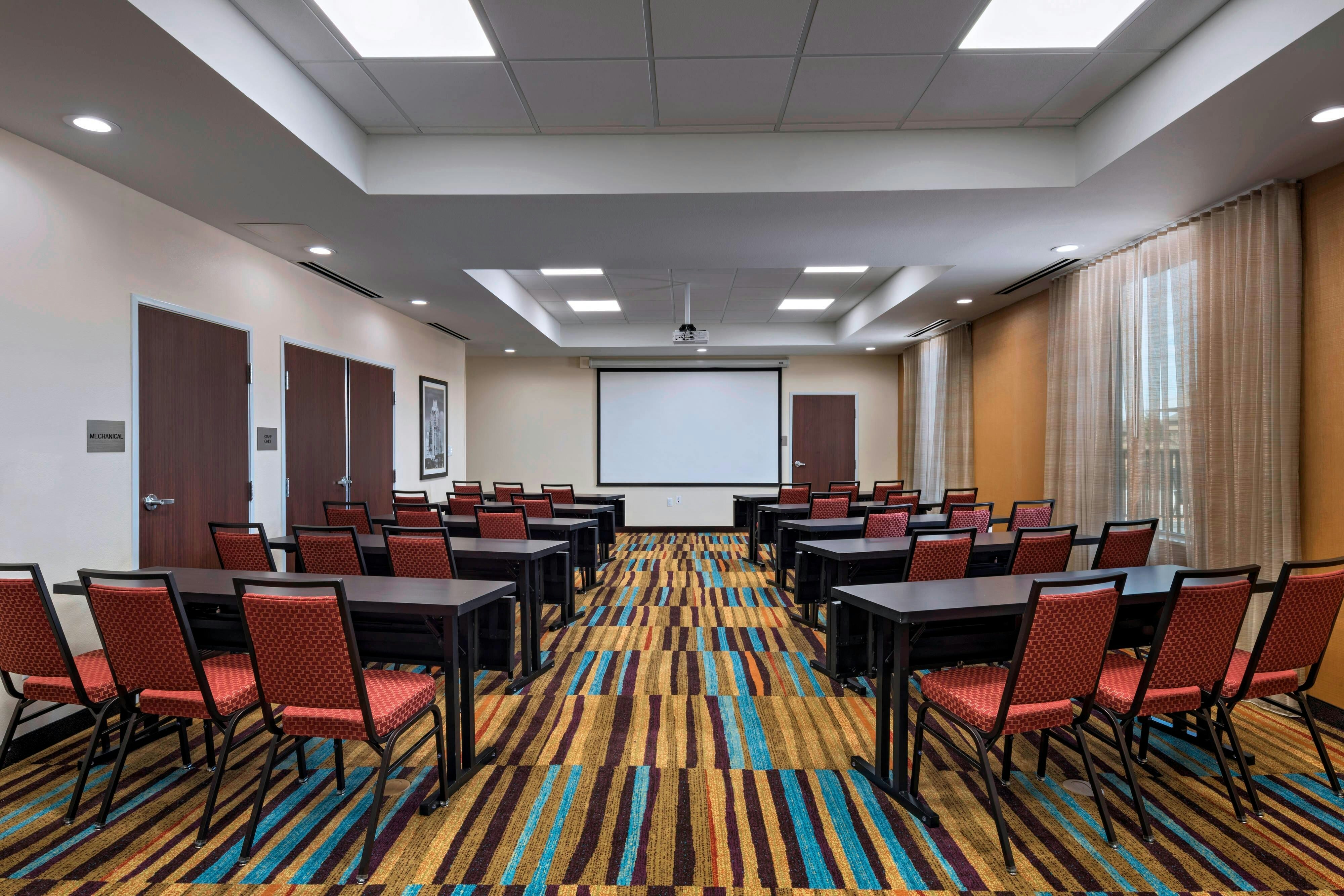 Fairfield Inn And Suites By Marriott Austin Buda 33/35