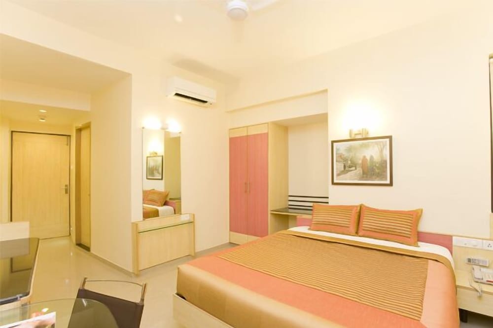 Pearlsuites 12/50