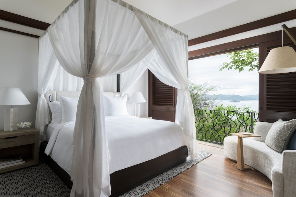 3 Bedrooms, Pacific, Residence, Suite, 2 Double Beds, 2 King Beds 5/6
