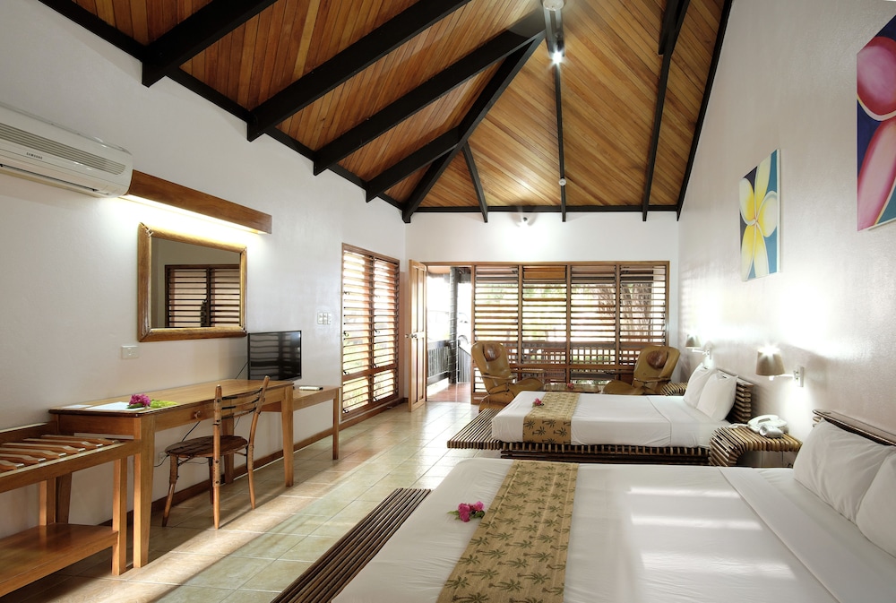 Anchorage Beach Resort 27/31