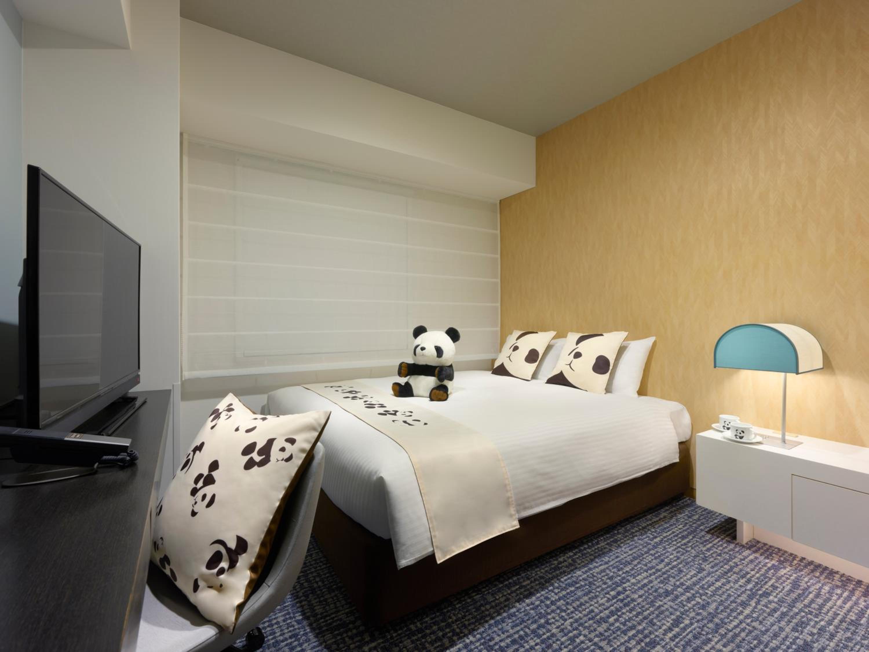 Panda, Moderate, Queen Bed