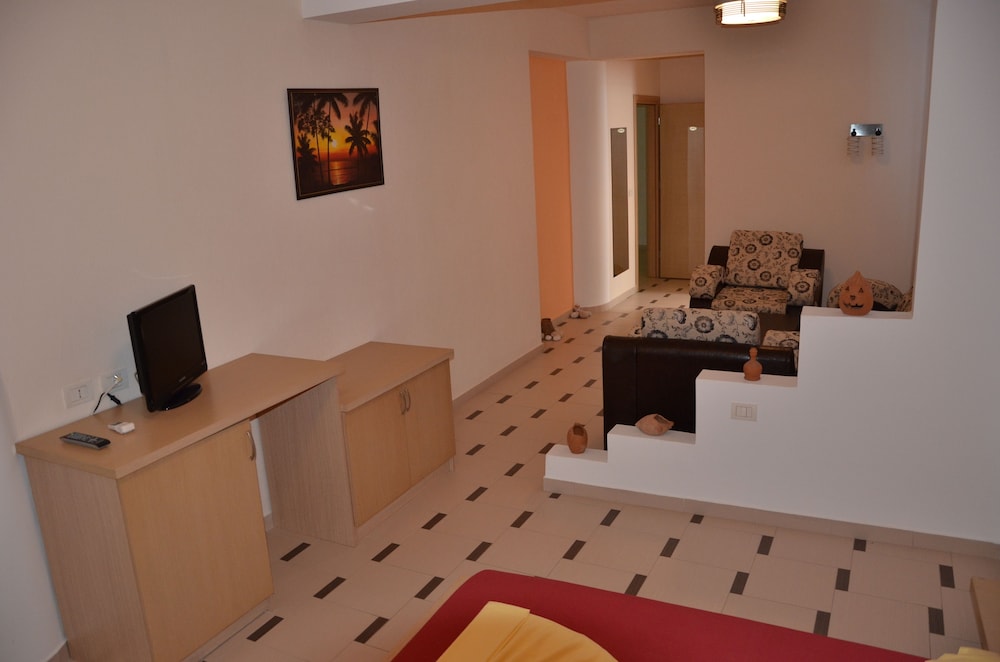 Arel Hotel 14/18