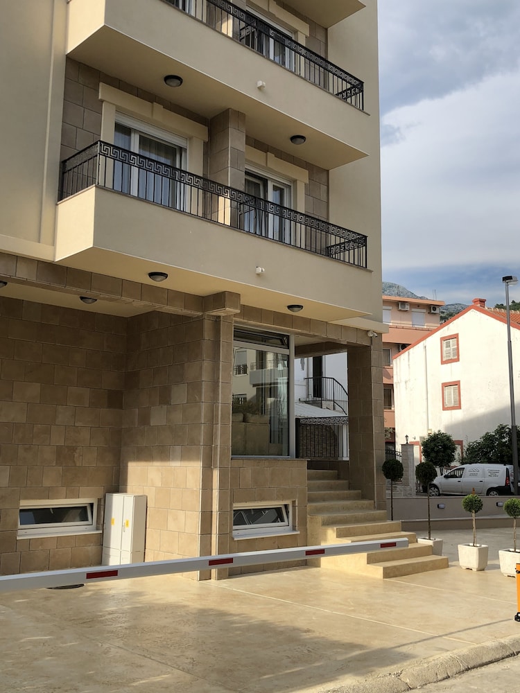Almare Apartments Budva 6/50