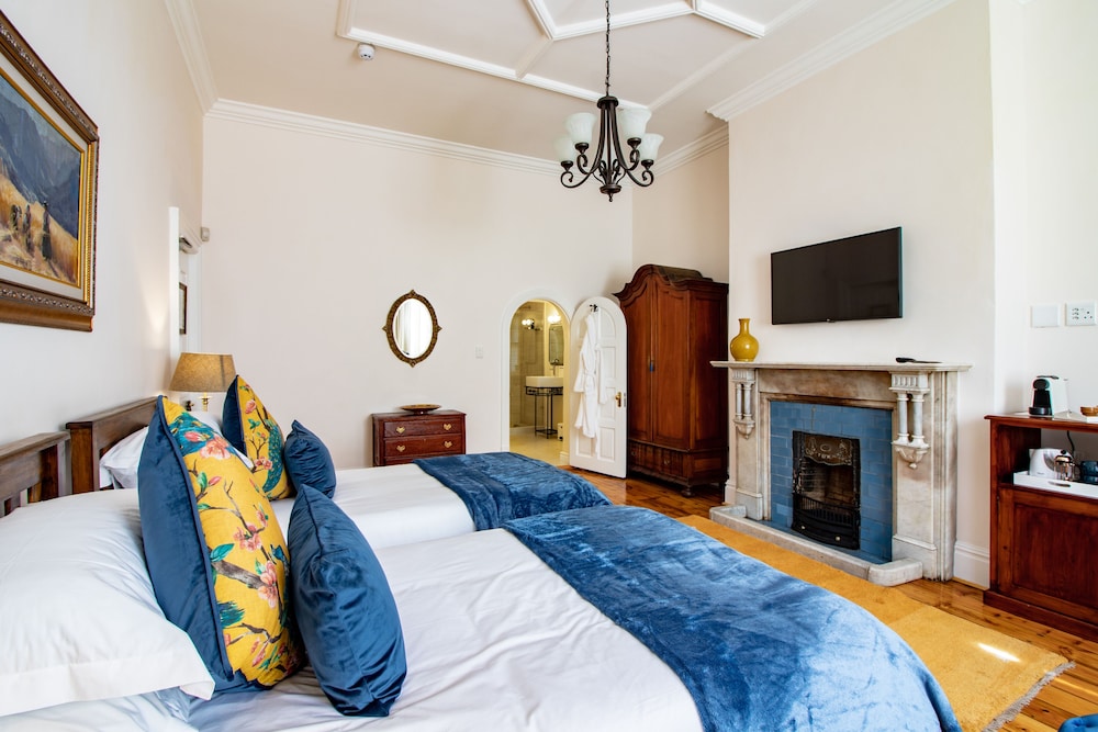 Carmichael Guest House 15/76