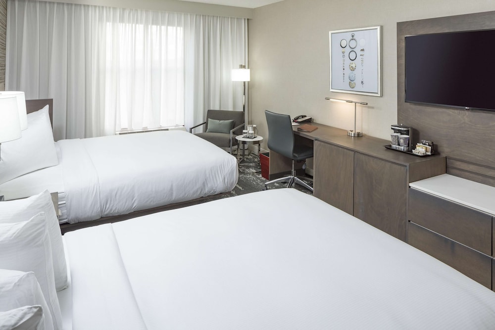 Doubletree By Hilton Boston Logan Airport Chelsea 10/48