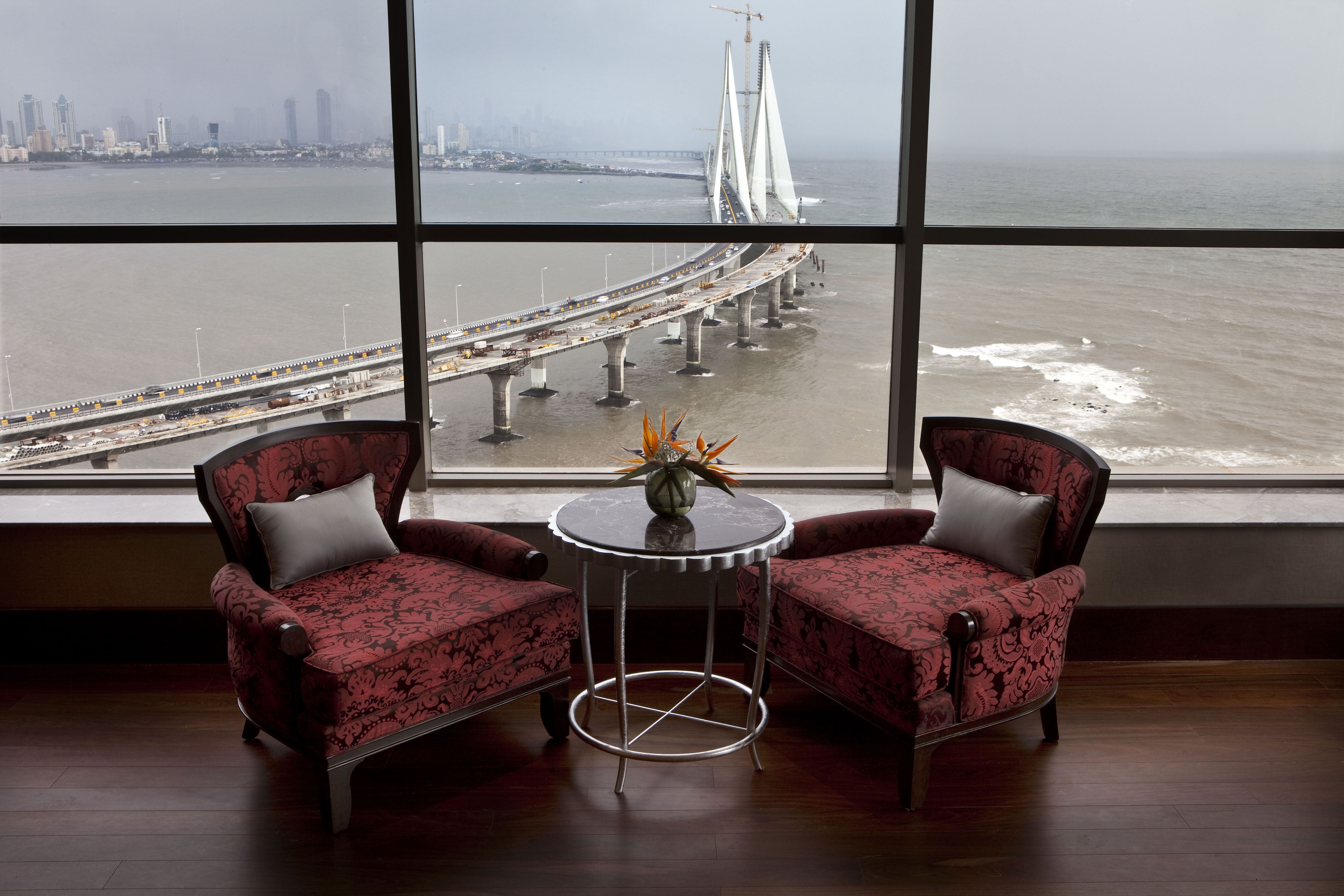 TAJ LANDS END 54/84