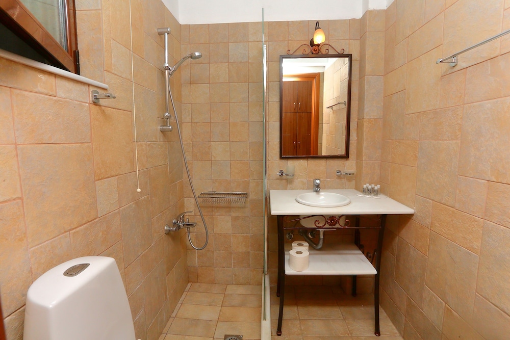 Vathi Hotel 45/50