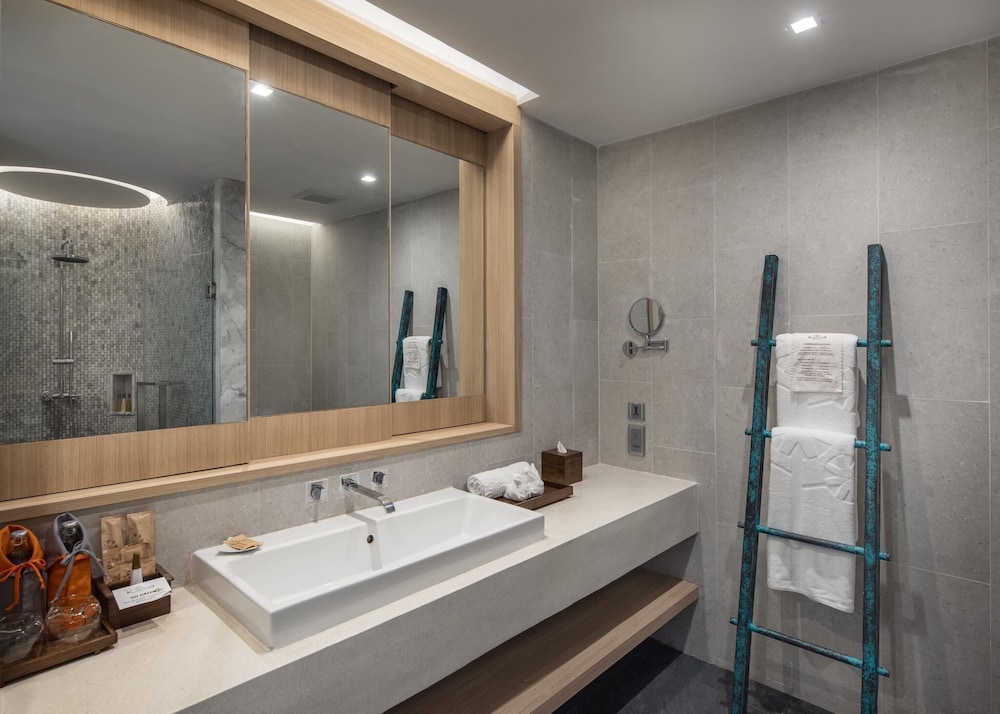 Kalima Resort & Spa Phuket 81/81