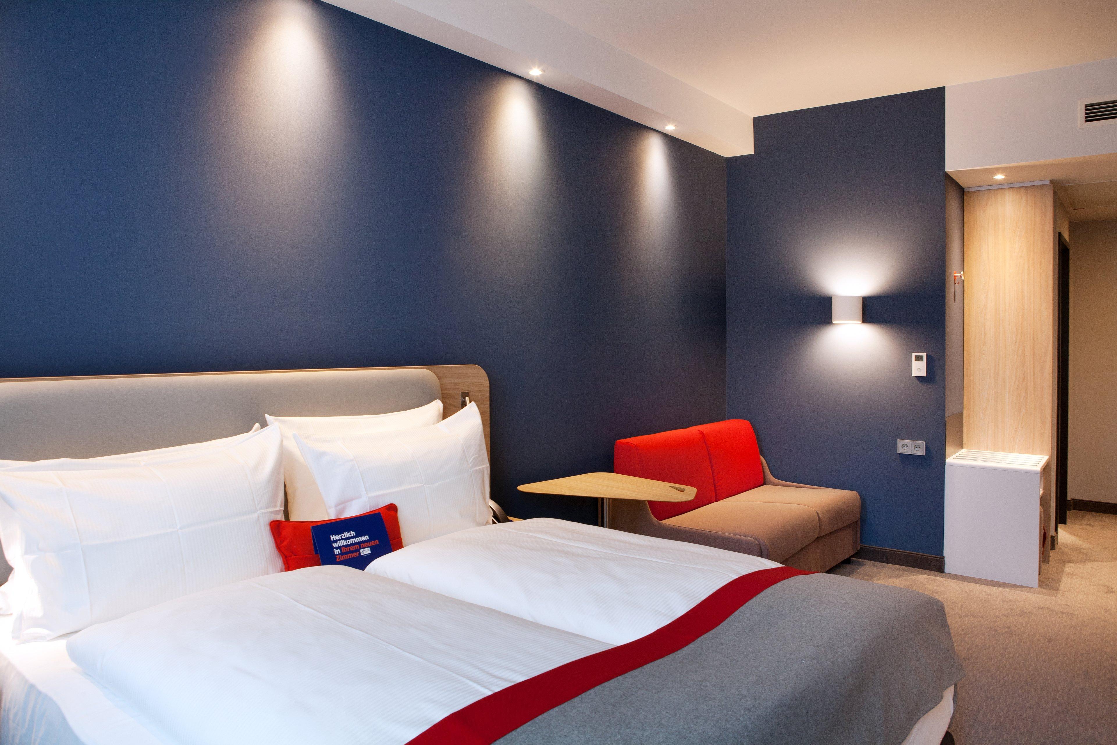 Room, Double Bed, City View