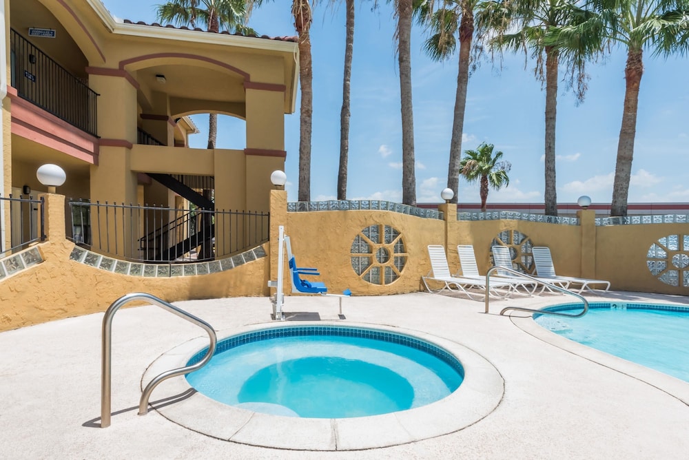 Super 8 by Wyndham Weslaco 1/23