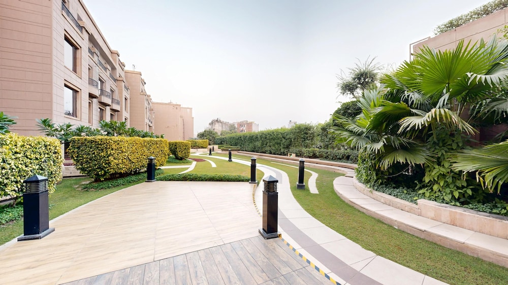 Radisson Blu Plaza Hotel Delhi Airport 73/76