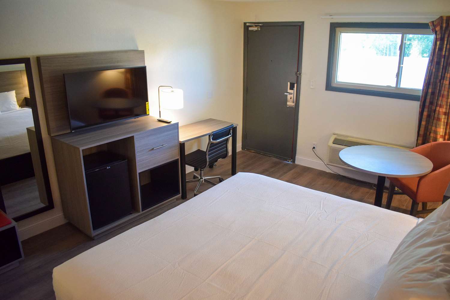 Ramada by Wyndham Cleveland Airport West 17/35