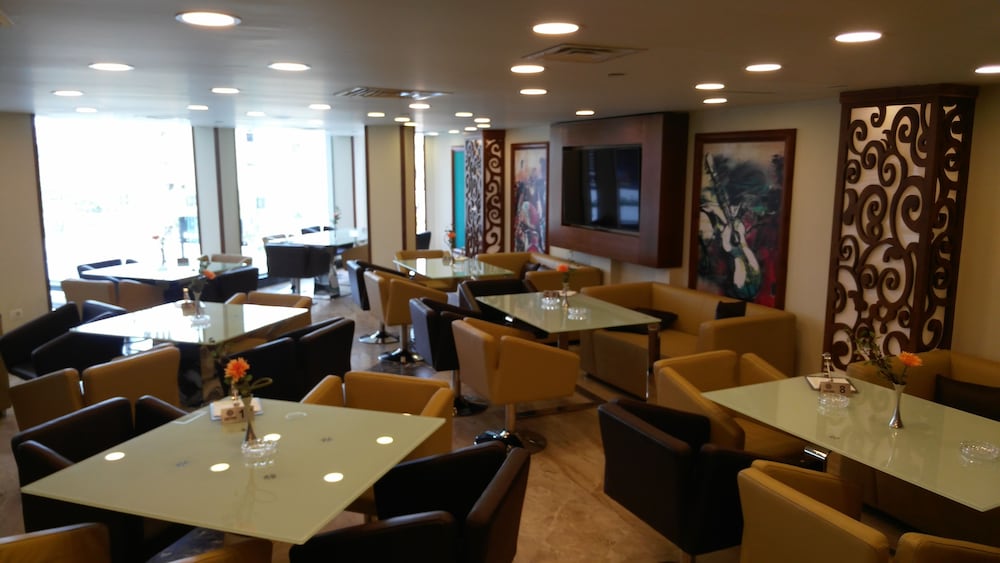 Eastern Al Montazah Hotel 59/66