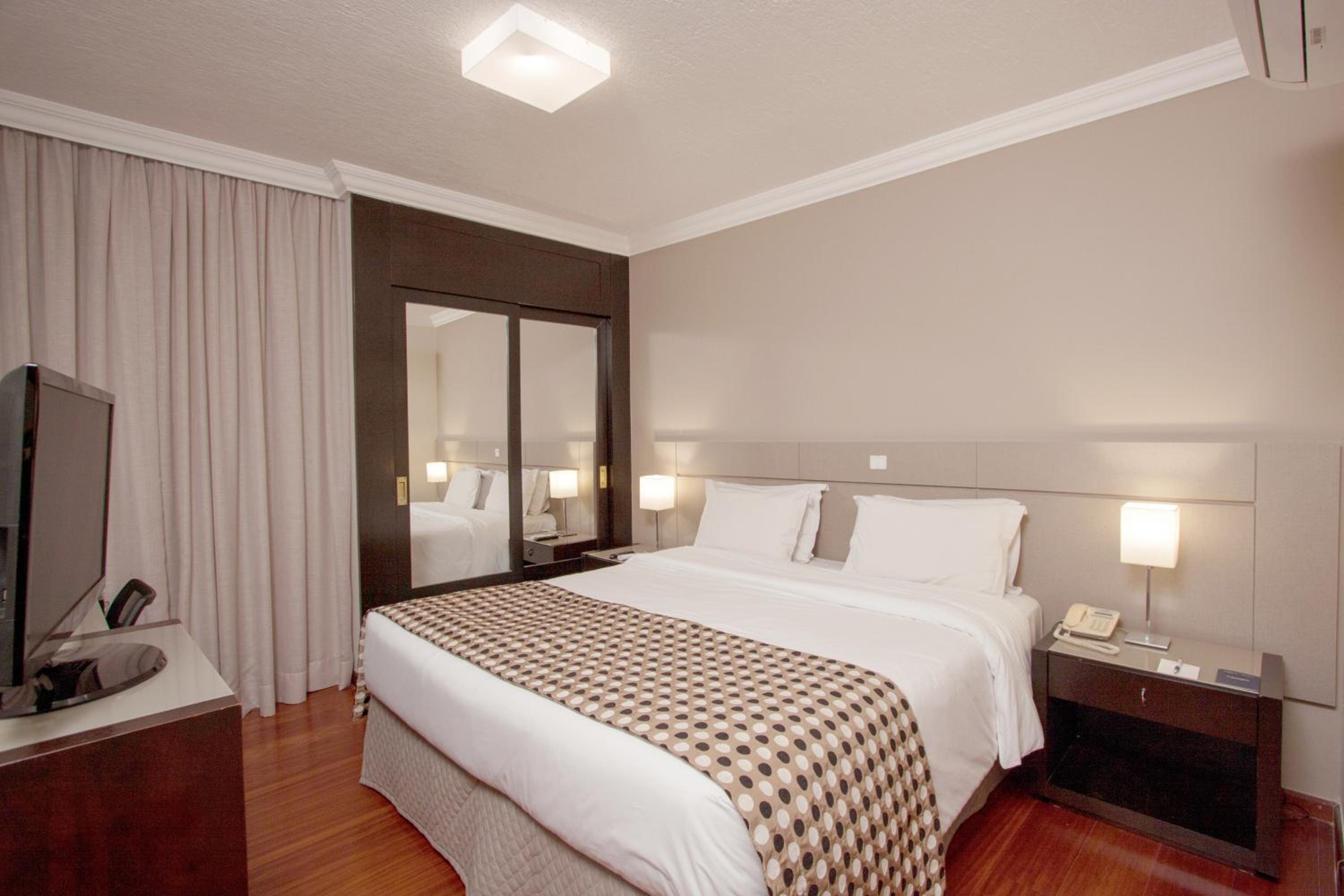 Standard, Twin Beds
