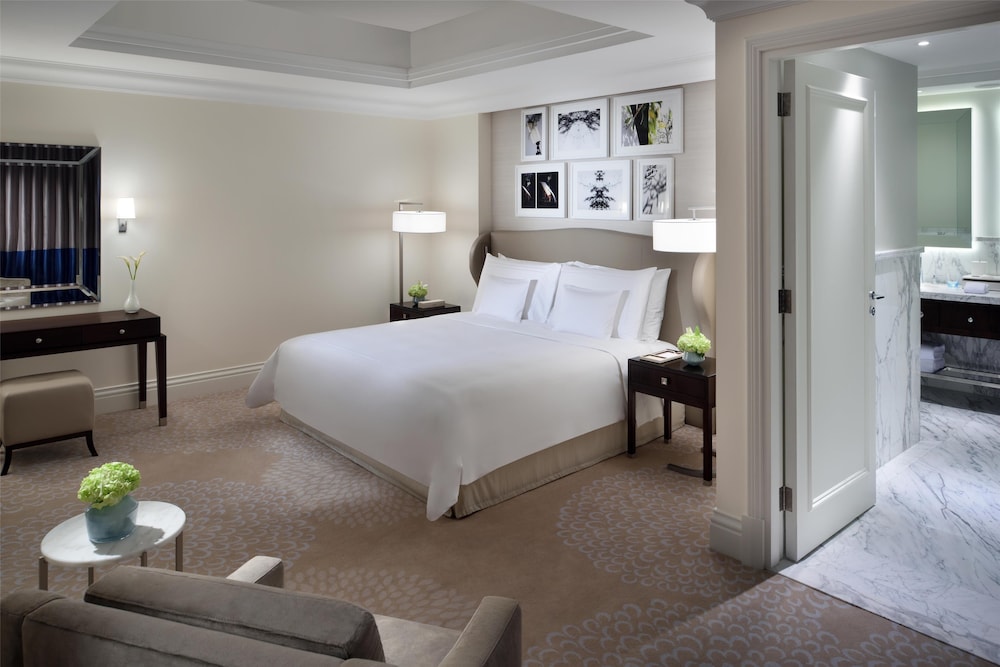 EXECUTIVE, SUITE, KING BED, CITY VIEW