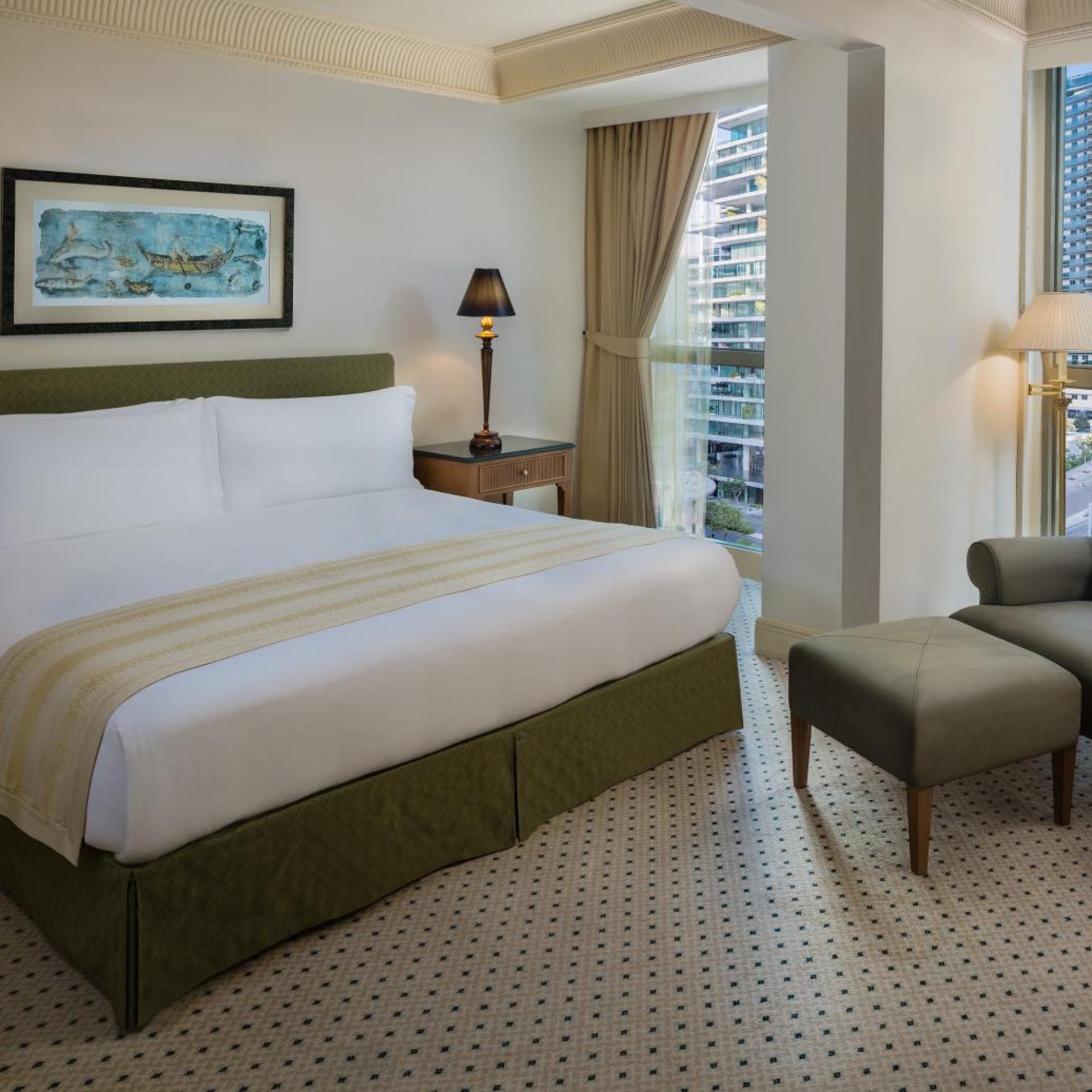 Diplomat, Suite, King Bed