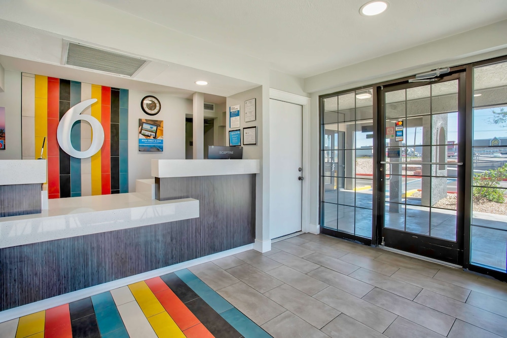 Motel6 Kingman, AZ - Route 66 East 12/63
