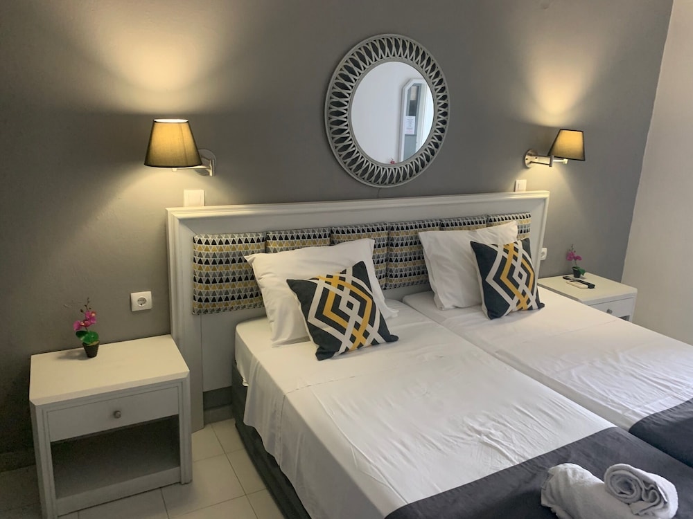 Alkyonides Hotel 17/49