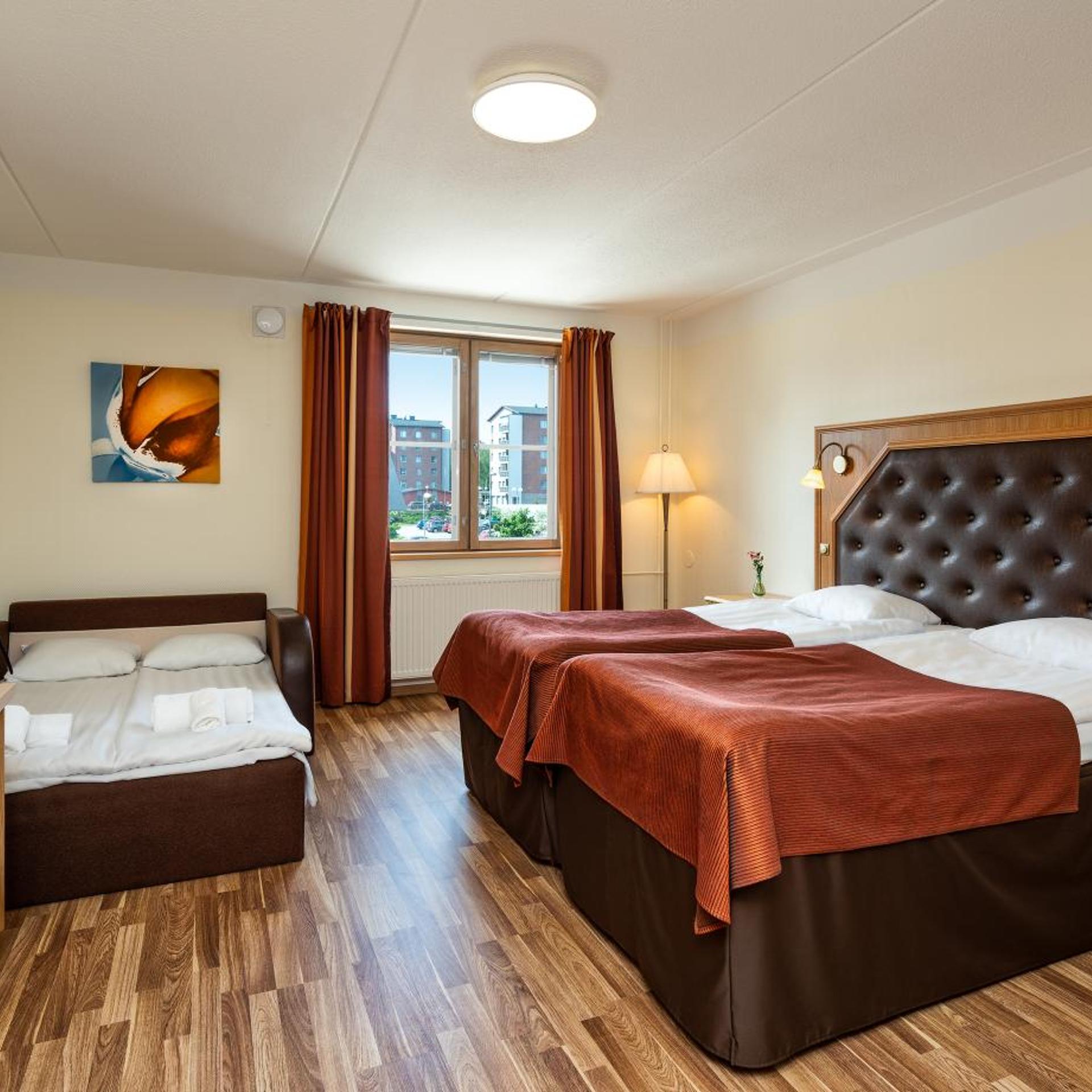 Room, Double or Twin Bed, Sauna