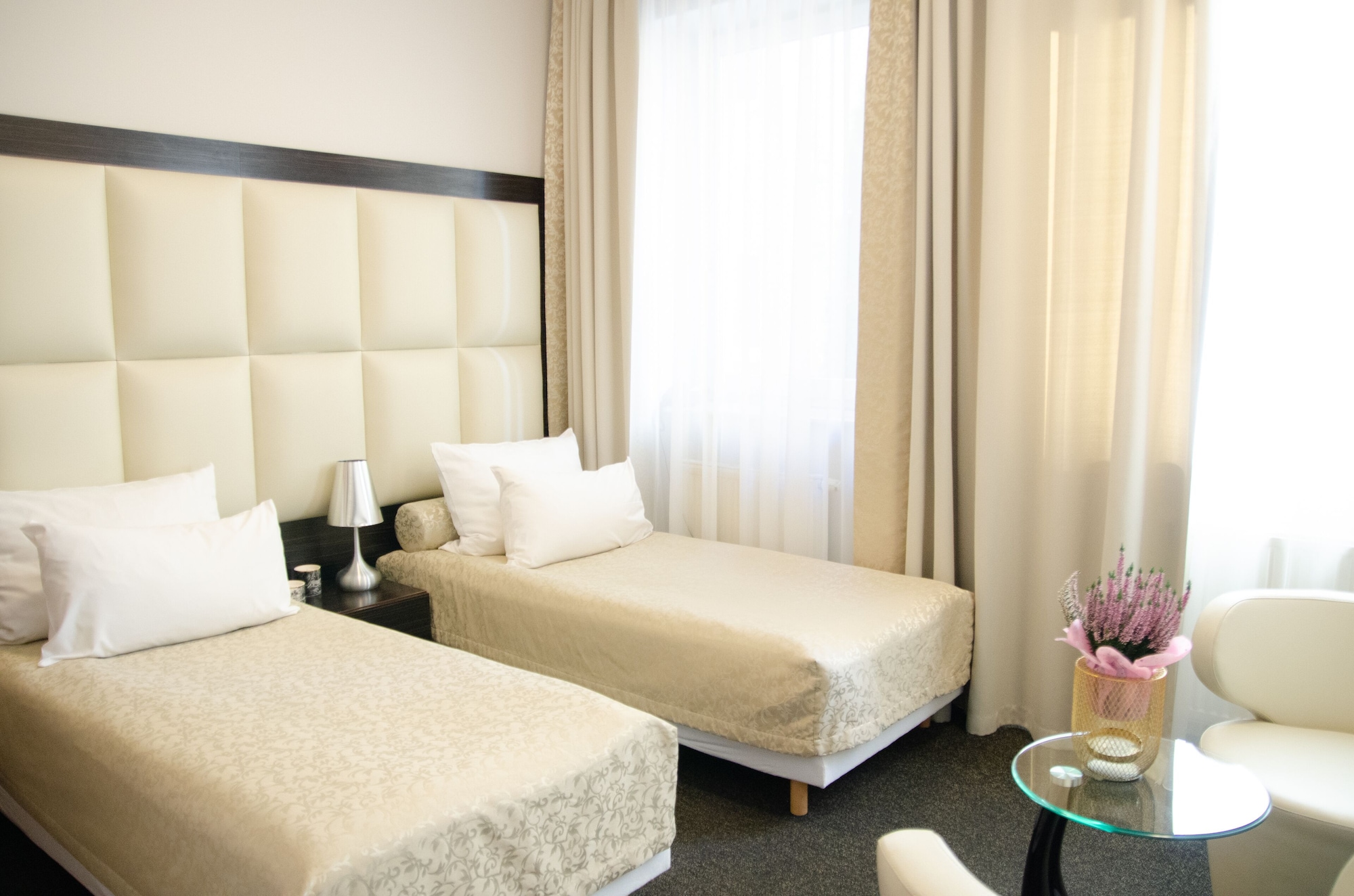STANDARD, TWIN BEDS