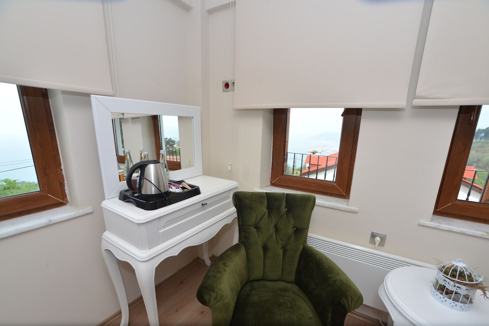 Akamoy Boztepe Hotel & Restaurant 38/40