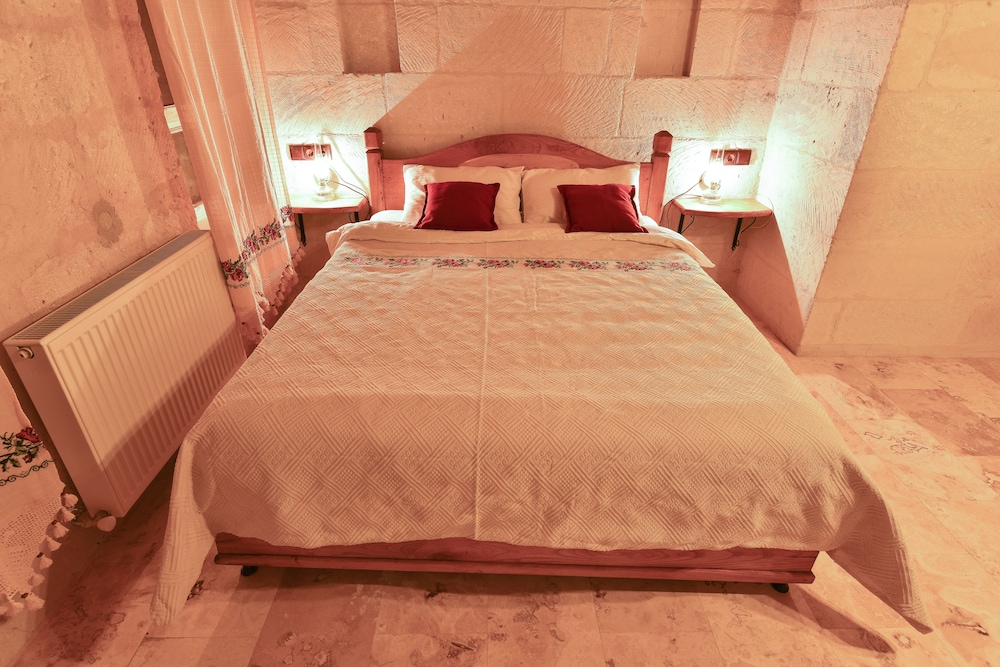 Mosaic Cave Hotel 29/50