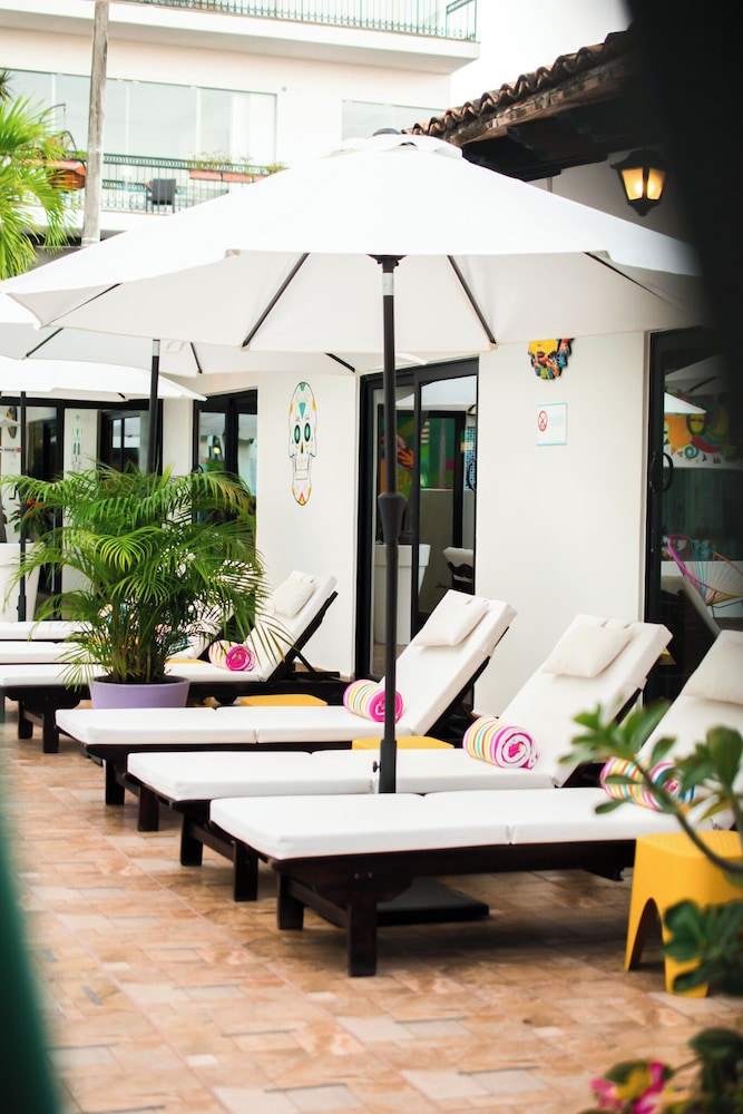 Vallarta Sun Hotel 2/50