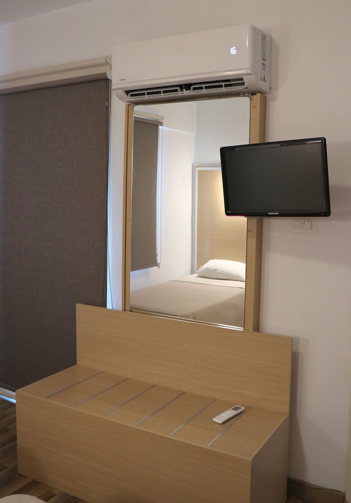 Layiotis Hotel Apartments 11/23