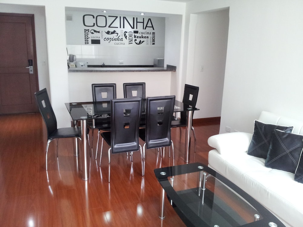 Cora 96 Street Suites and Apartments 40/50