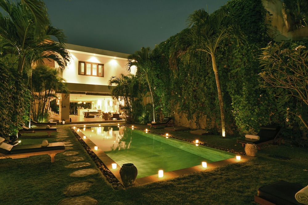 Chocolat Villas Seminyak 19/37