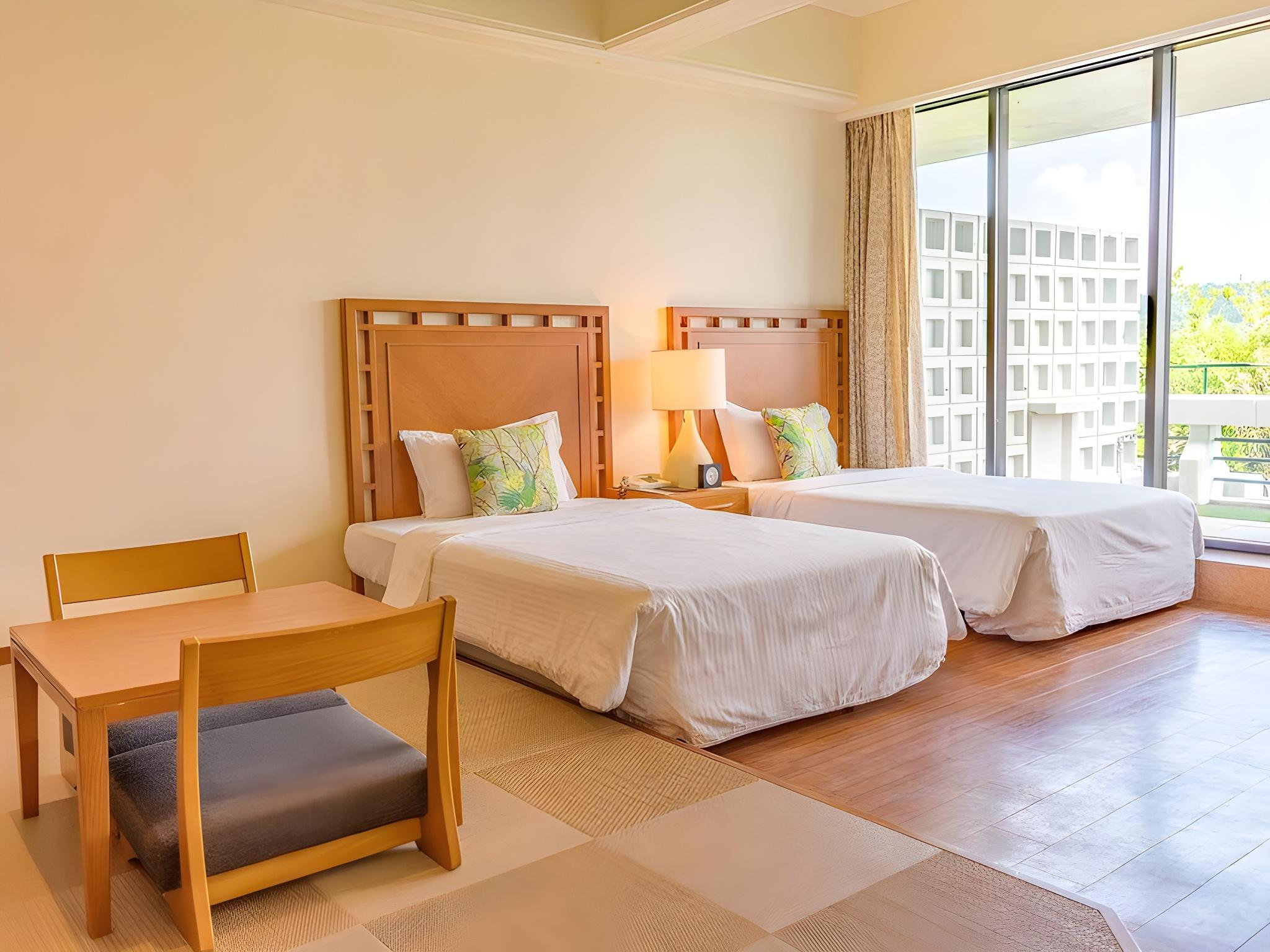 Luxury, Single Bed, Green View