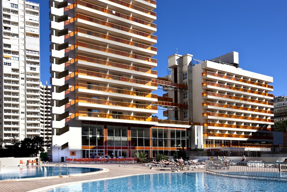 Dynastic Hotel 34/36