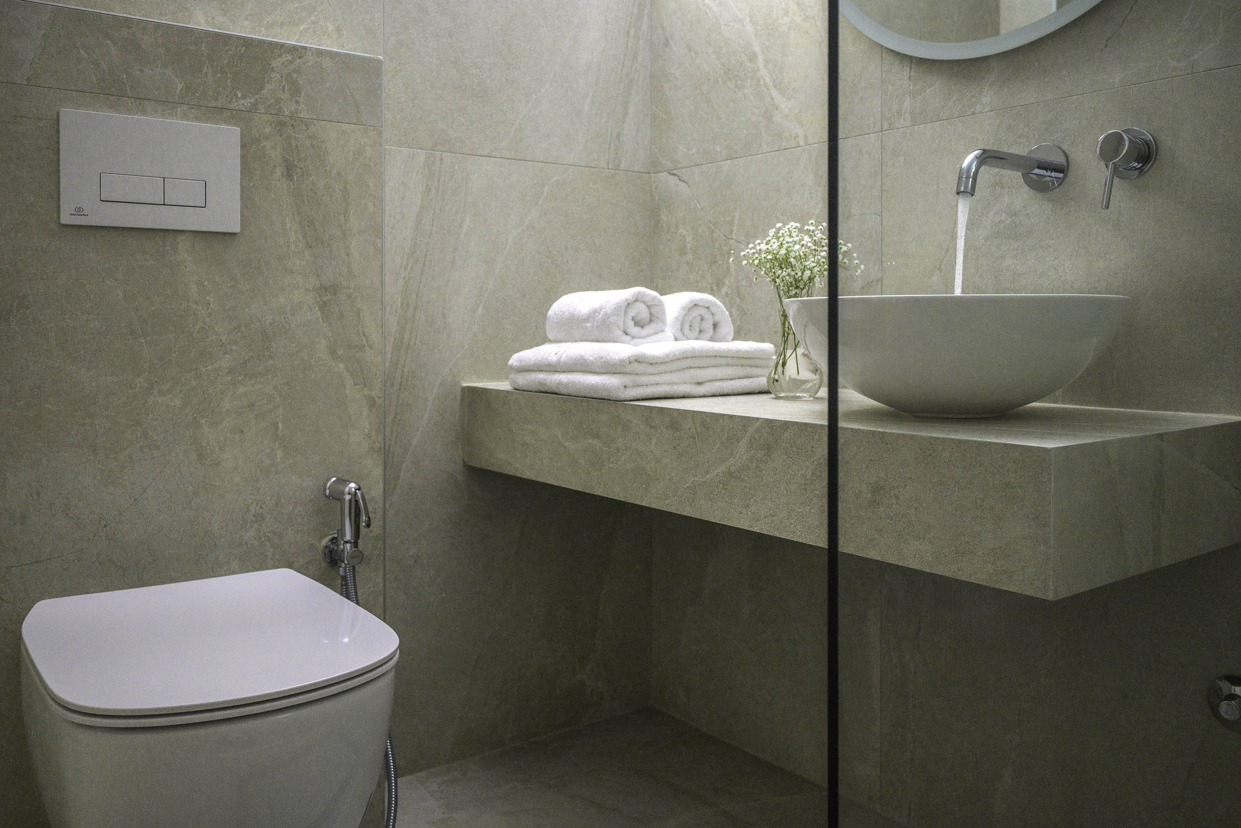 Diamond Apartments and Suites 39/43