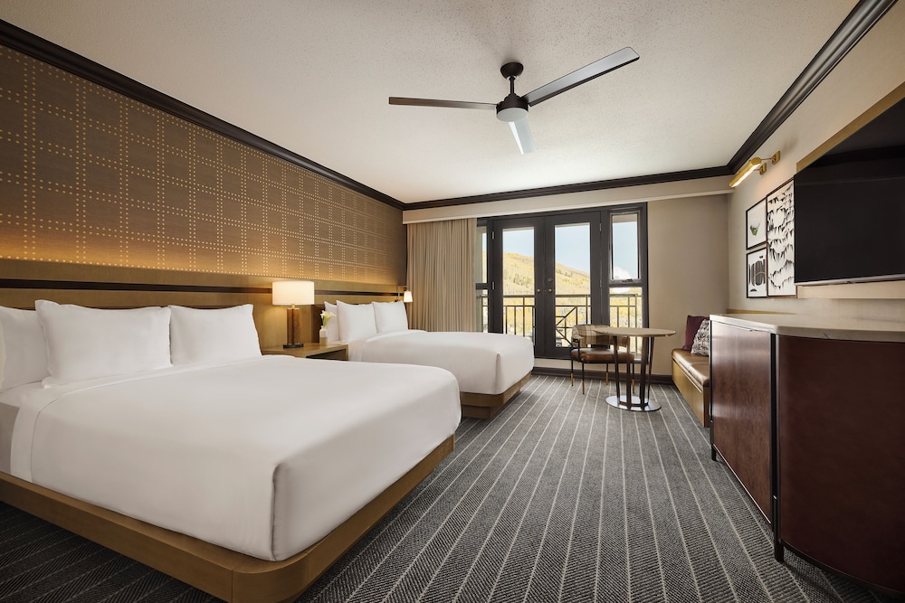 Pure, 2 Queen Beds
