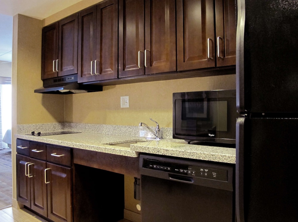 Homewood Suites By Hilton Coralville Iowa River Landing 35/44