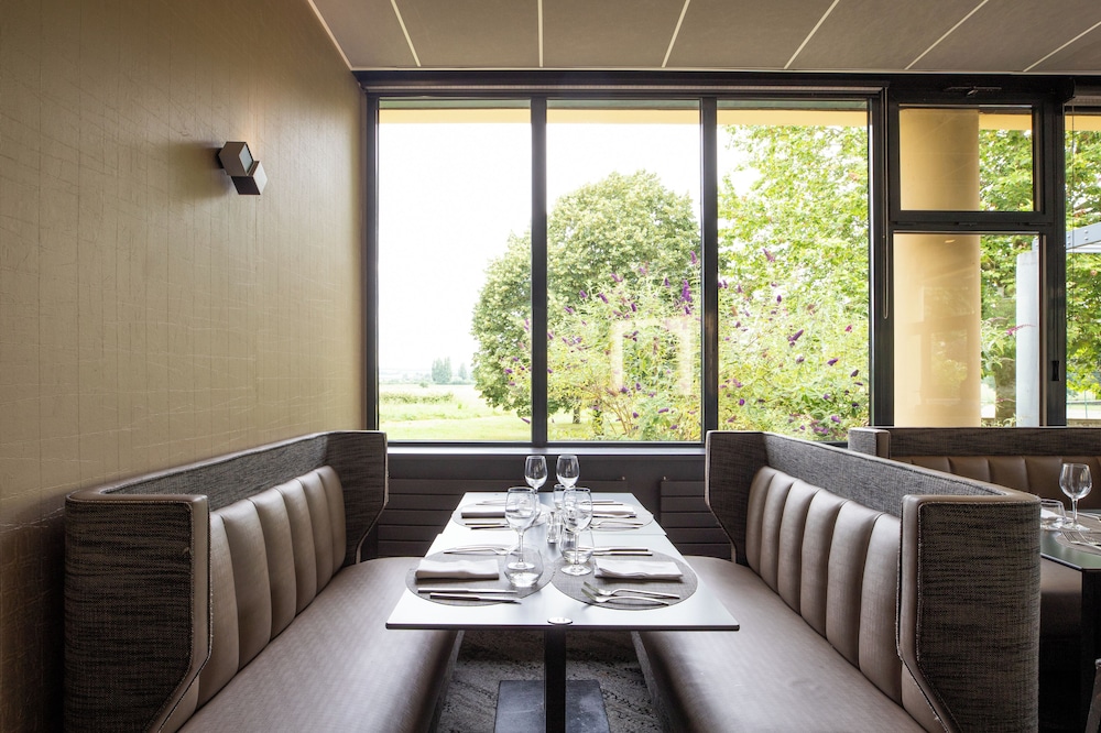 Hotel Le Paddock 52/63