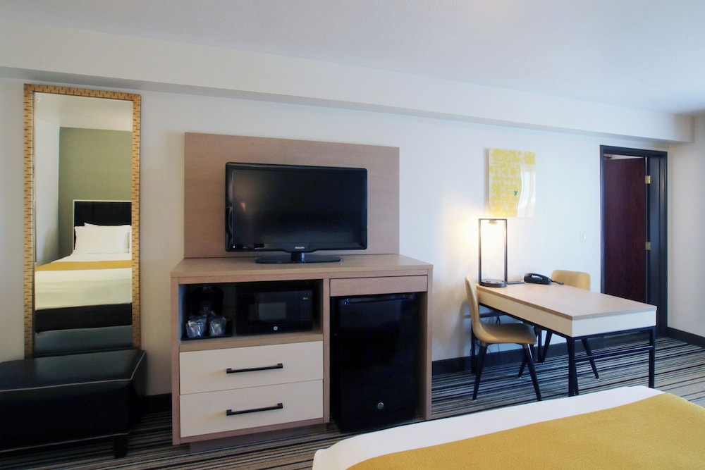 Oxford Suites Spokane Valley 57/64