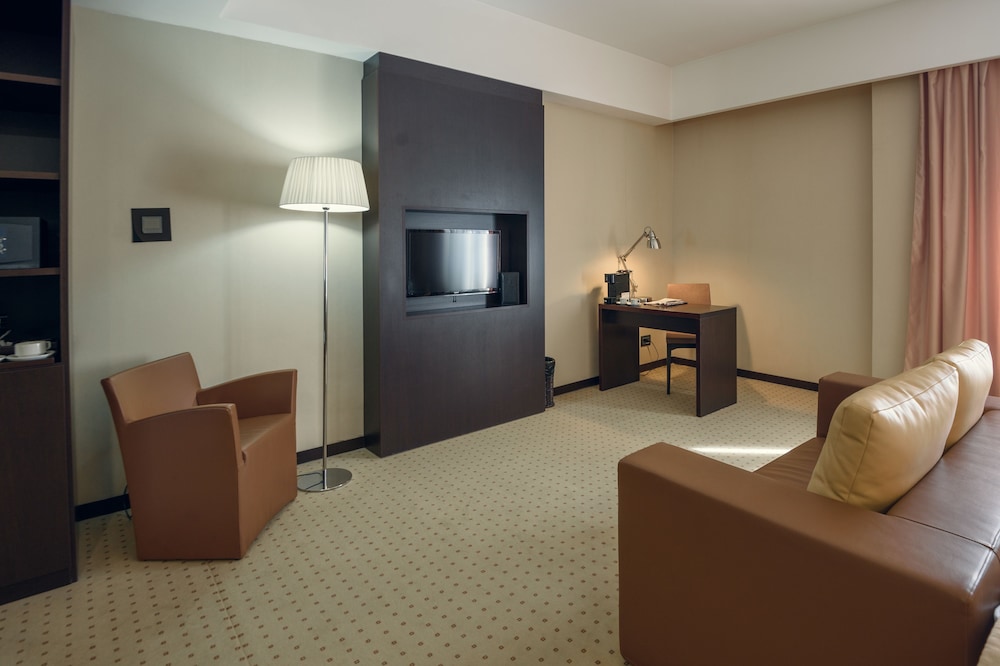 Comfort Hotel Astana 39/70