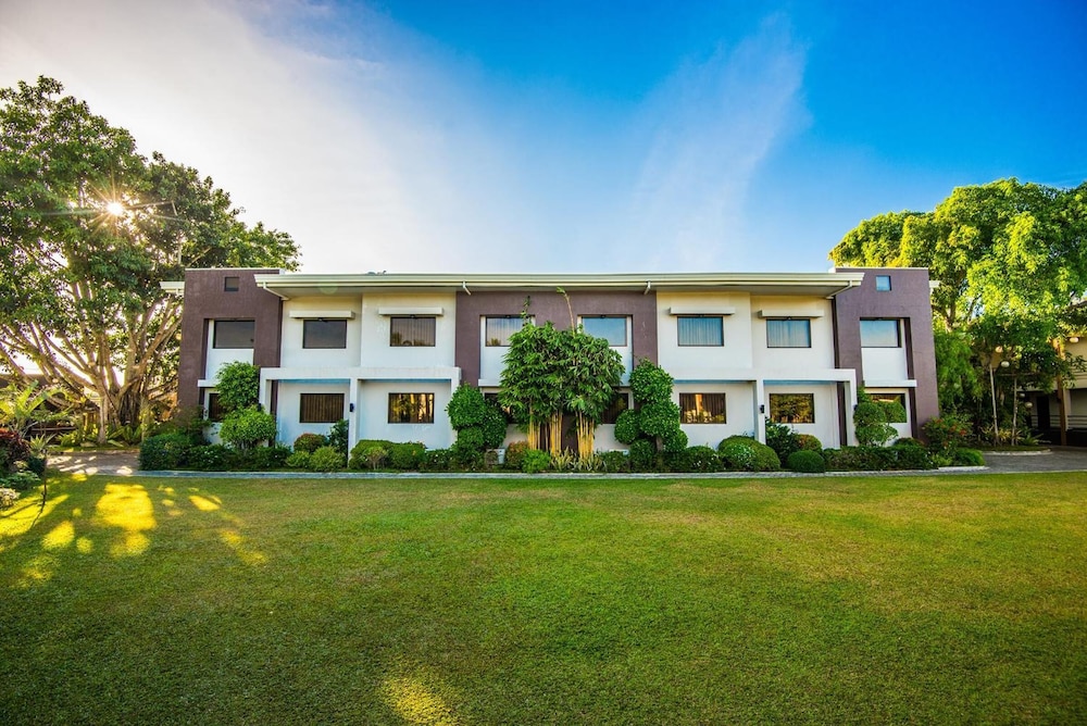 Ariana Hotel 55/61