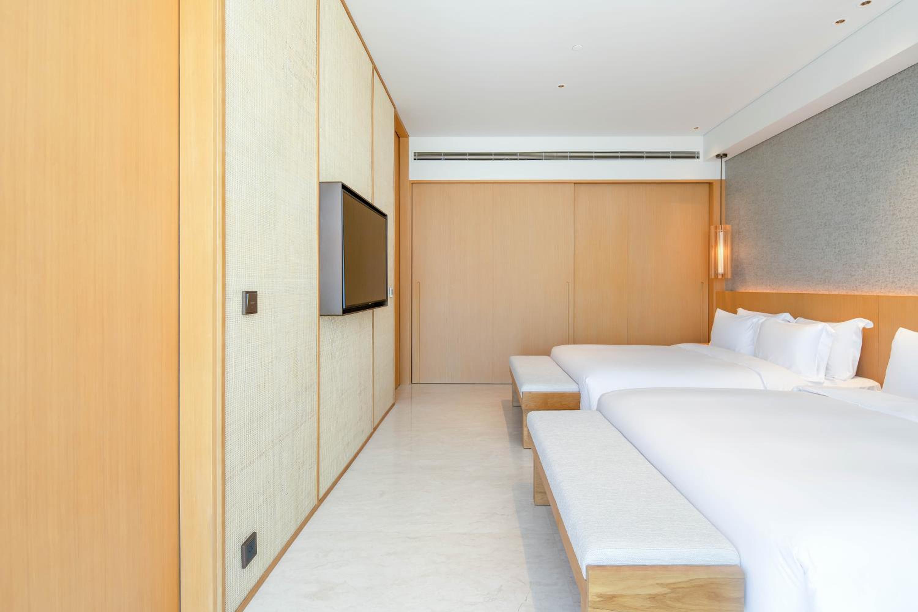 Monogram, Suite, Twin Beds, Ocean View, Monogram Lounge Access