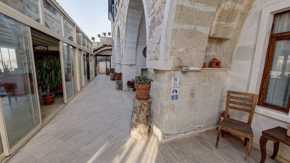 Hikmet's House 38/48