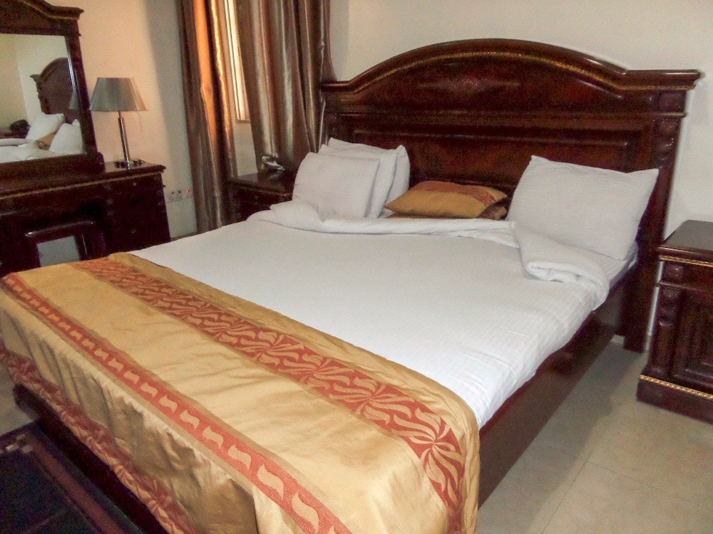 Beni Apartment And Suites 15/50