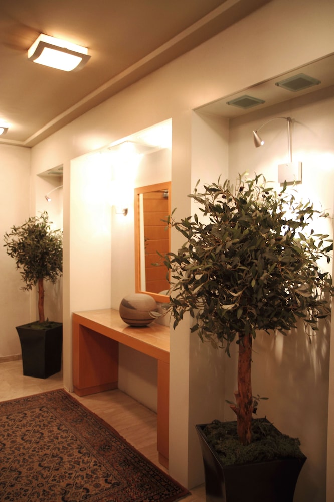 Pines Hotel - Adults Only 8/36