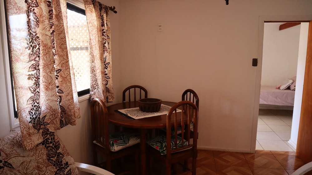 Hostal Sunset 24/24