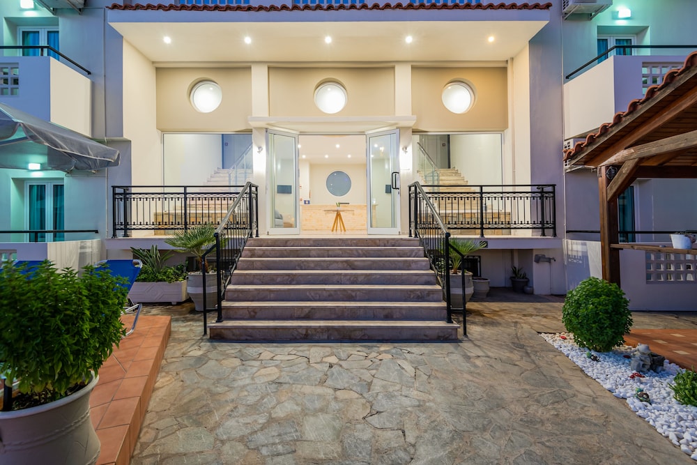 Sisi Breeze Hotel 7/33